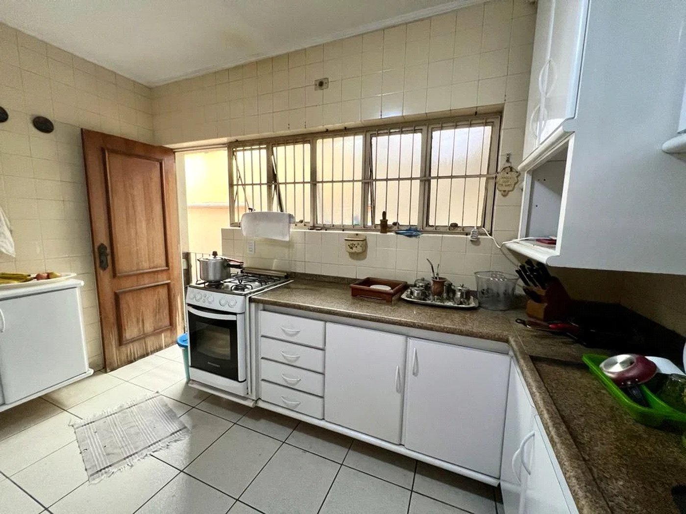 Casa à venda com 4 quartos, sendo 1 suíte, em Jardim das Vertentes, São Paulo, SP