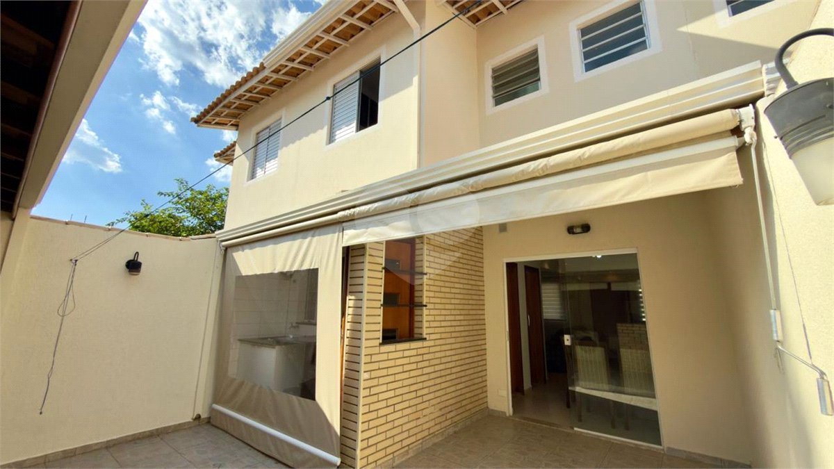 Casa à venda com 3 quartos, sendo 1 suíte, no condomínio Residencial Village Salermo, Sorocaba - SP