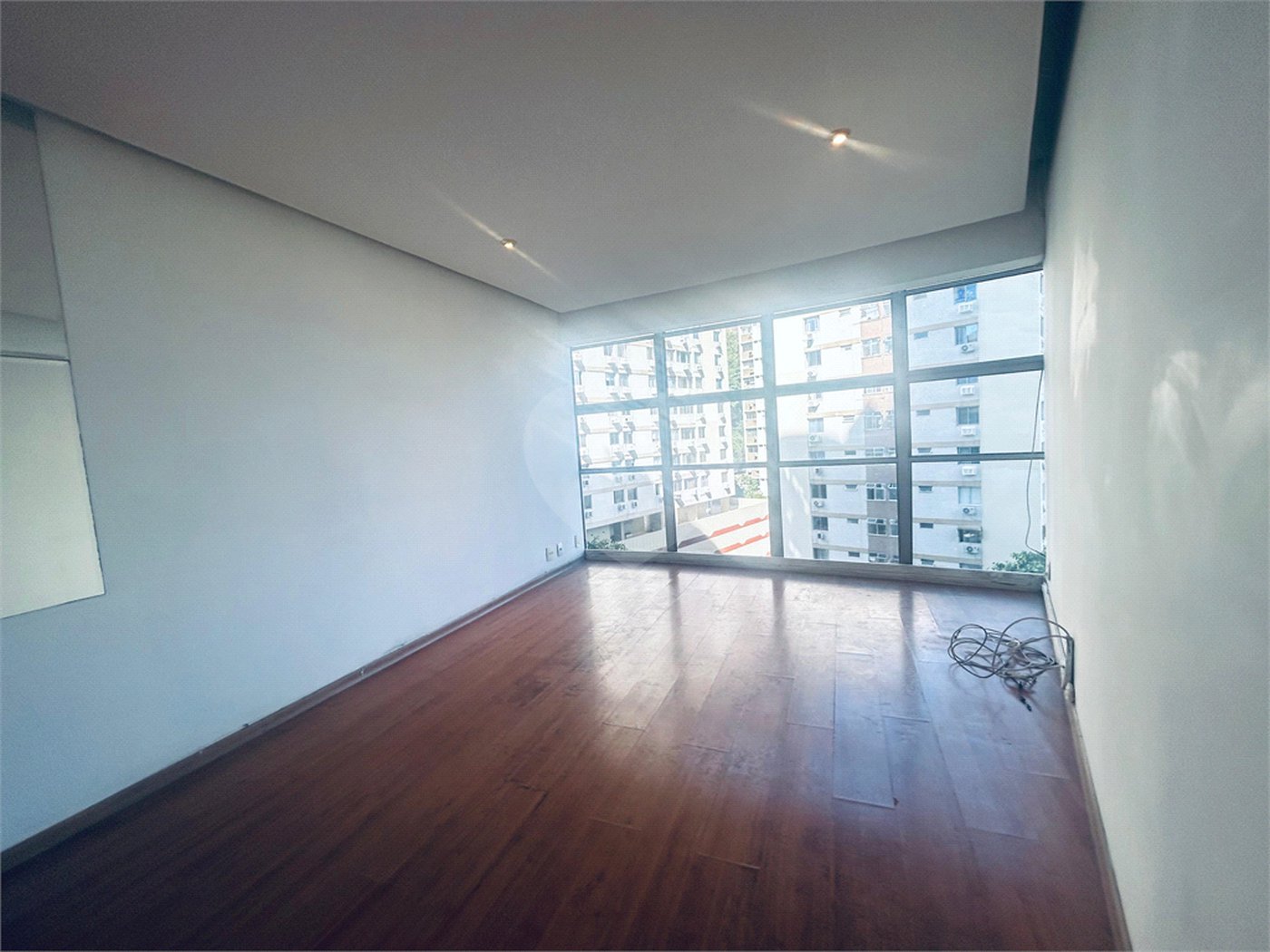 Apartamento à venda com 3 quartos, sendo 1 suíte, em Lagoa, Rio de Janeiro, RJ