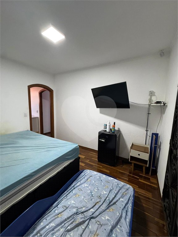 Sobrado à venda com 4 quartos, sendo 1 suíte,  em Jardim Santa Rosa, Araraquara, SP