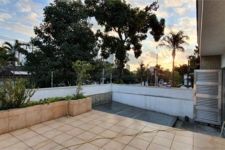 Casa à venda com 4 suítes em Vila Cordeiro, São Paulo, SP