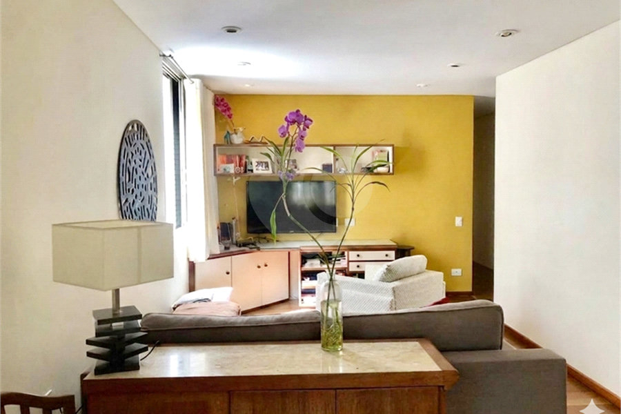 Apartamento para alugar com 3 quartos, sendo 1 suíte,  em Jardim Paulista, São Paulo, SP