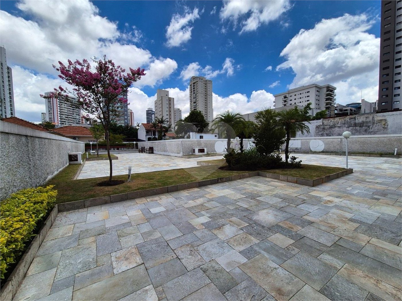 Apartamento à venda com 3 quartos, sendo 1 suíte, em Vila Clementino, São Paulo, SP