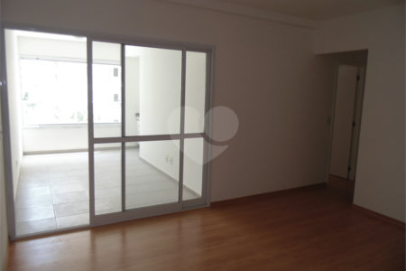 Apartamento à venda com 2 quartos, sendo 1 suíte, em Condomínio Royal Park, São José dos Campos, SP