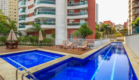 Apartamento à venda com 4 suítes em Vila Sofia, São Paulo, SP