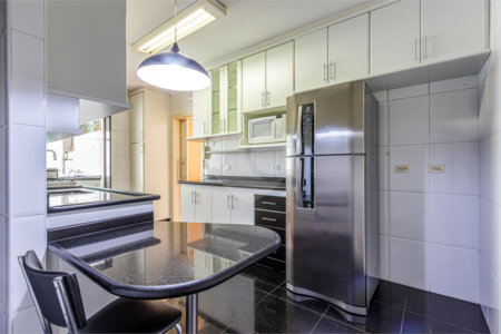 Apartamento à venda com 3 quartos, sendo 1 suíte, em Itaim Bibi, São Paulo, SP