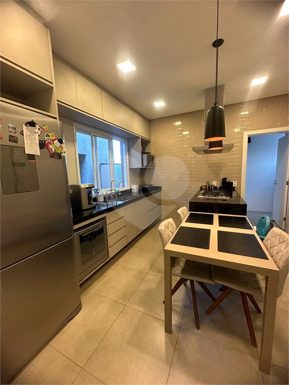 Casa à venda com 4 quartos, sendo 2 suítes, no condomínio Residencial Parque Esplanada, Votorantim - SP