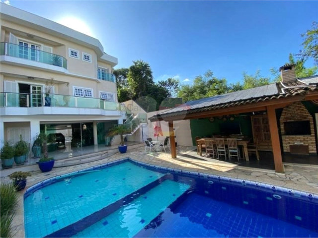 Casa à venda com 4 suítes em Jardim Floresta, São Paulo, SP