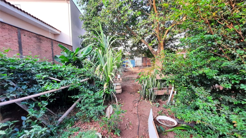 Terreno no Jardim Beatriz.