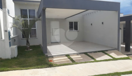 Casa à venda com 3 quartos, sendo 1 suíte,  no condomínio Vila Paraty, Indaiatuba - SP