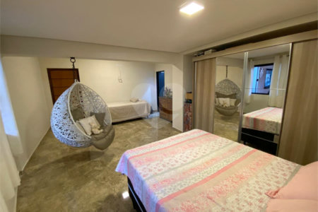 Casa à venda com 4 suítes em Vila Santista, Atibaia, SP
