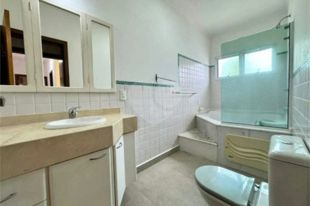 Casa à venda com 3 quartos, sendo 1 suíte,  no condomínio Residencial Recanto dos Paturis, Vinhedo - SP