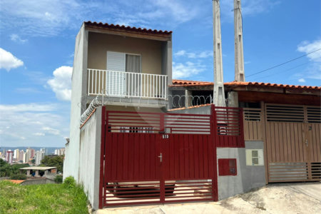 Casa à venda com 2 quartos, sendo 1 suíte, em Vila Barão, Sorocaba, SP