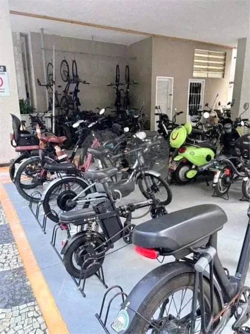 Apartamento à venda com 2 quartos, sendo 1 suíte,  em Ipanema, Rio de Janeiro, RJ