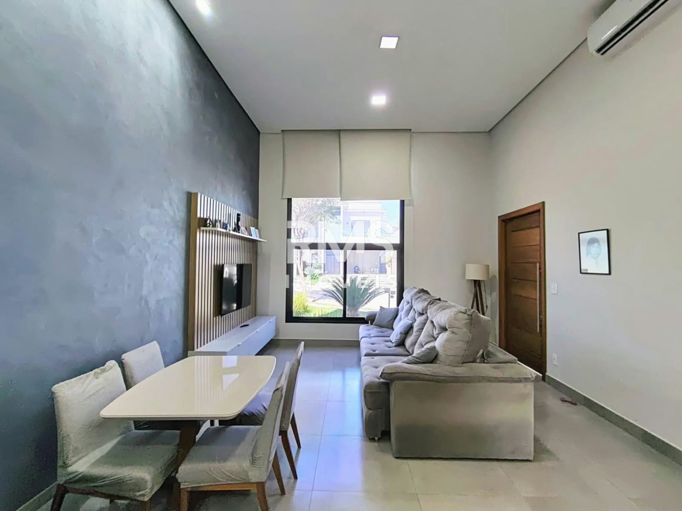 Casa à venda com 3 quartos, sendo 1 suíte, no condomínio Residencial Mont Blanc, Itu - SP