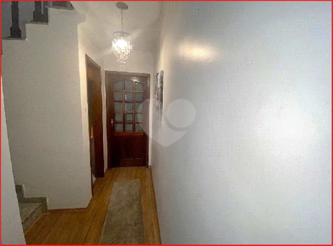 Sobrado à venda com 3 quartos, sendo 1 suíte, em Vila Nivi, São Paulo, SP