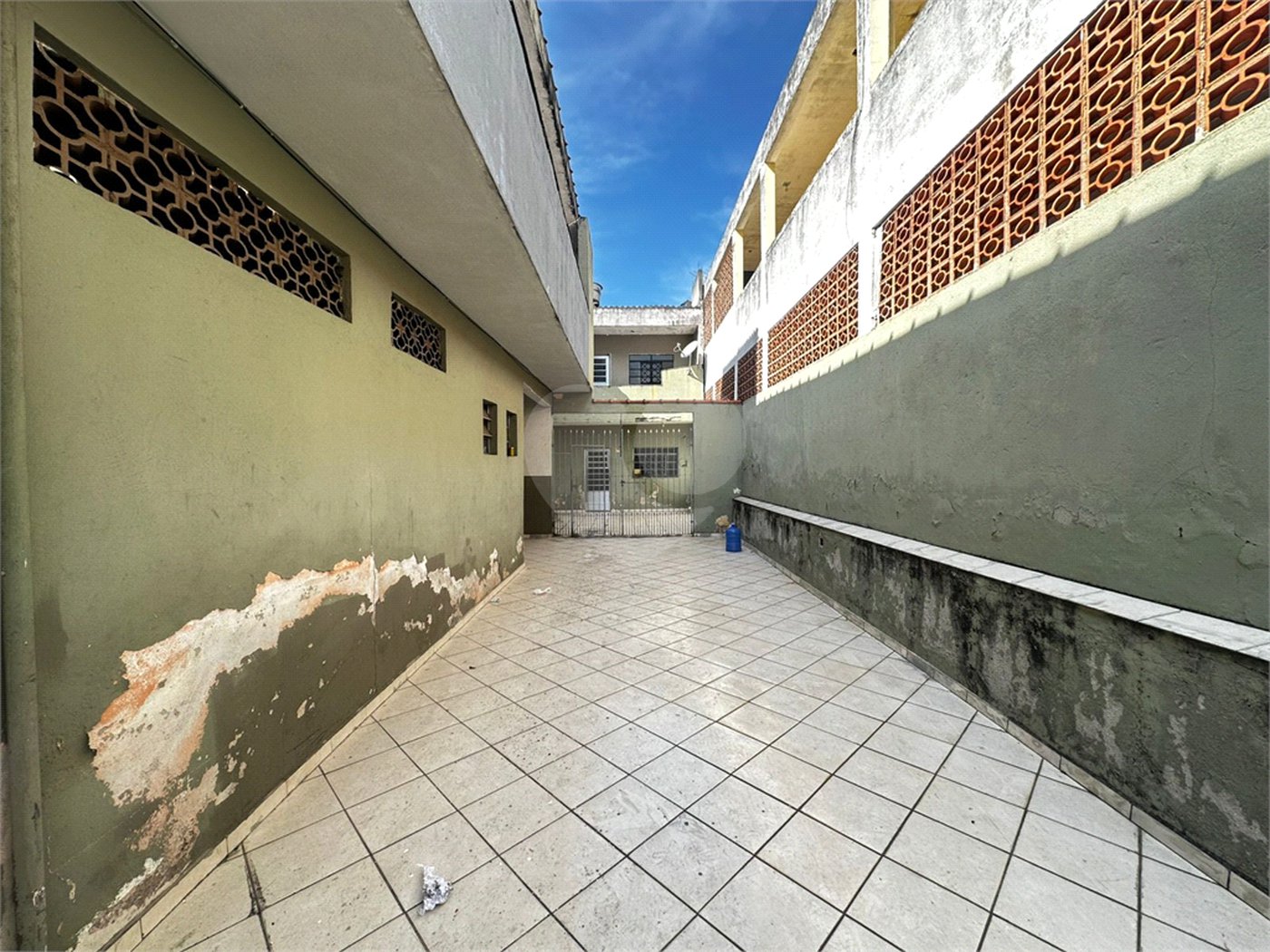 Casa à venda com 4 quartos em Jardim Casa Branca, Suzano, SP