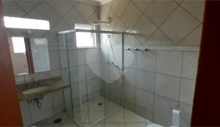 Sobrado à venda com 3 quartos, sendo 2 suítes,  em Chácara Monte Alegre, São Paulo, SP