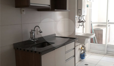 Apartamento à venda ou para alugar com 2 quartos, sendo 1 suíte,  em Jardim Carambeí, São Roque, SP