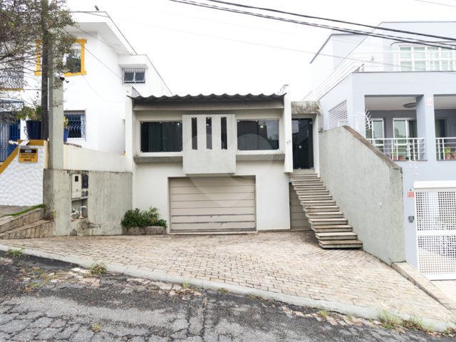 Sobrado à venda com 3 quartos, sendo 1 suíte,  em Barro Branco (zona Norte), São Paulo, SP