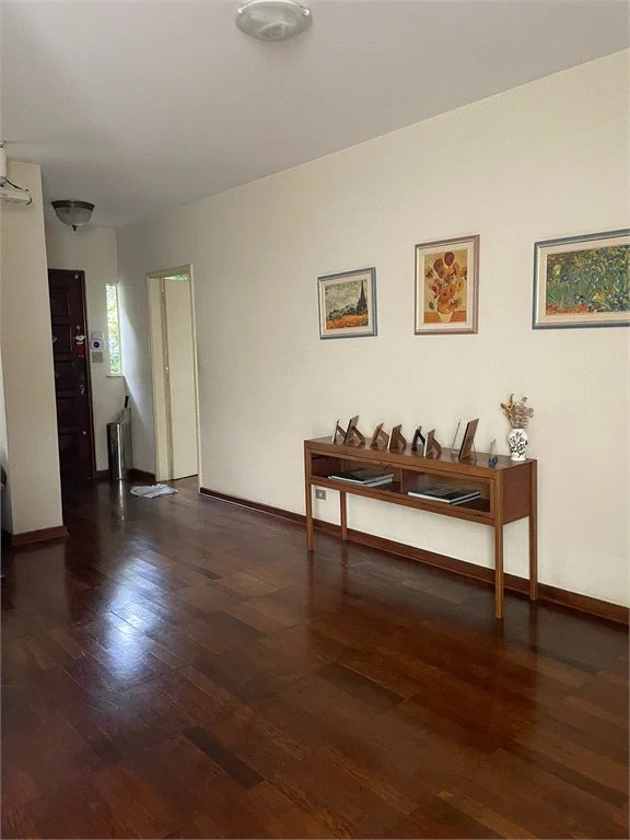 Sobrado à venda com 5 quartos, sendo 2 suítes,  em Vila Cordeiro, São Paulo, SP