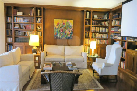 Apartamento à venda com 3 quartos, sendo 2 suítes, em Real Parque, São Paulo, SP