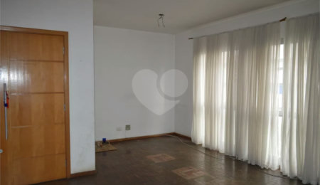 Apartamento à venda com 3 quartos, sendo 1 suíte,  em Vila Mariana, São Paulo, SP