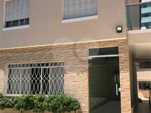 Sobrado à venda ou para alugar com 4 quartos, sendo 1 suíte,  em Parada Inglesa, São Paulo, SP