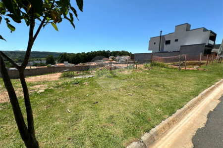 Terreno à venda no condomínio Bosque da Mata, Valinhos - SP