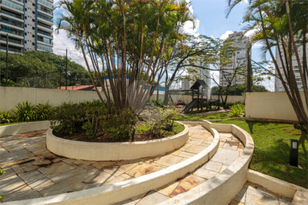 Apartamento à venda com 4 quartos, sendo 1 suíte, em Alto da Boa Vista, São Paulo, SP