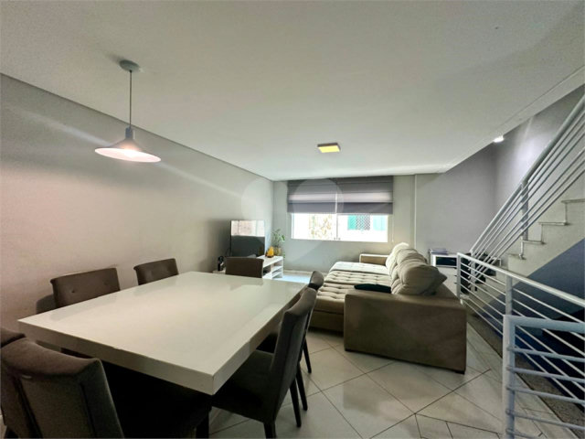 Casa à venda com 3 quartos, sendo 1 suíte,  no condomínio Marcio Thomaz, São Paulo - SP