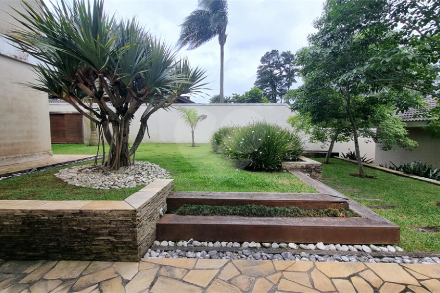 Casa à venda ou para alugar com 5 suítes em Serra da Cantareira, Mairiporã, SP