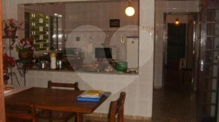 Casa Térrea à venda com 3 quartos em Vila Irmãos Arnoni, São Paulo, SP