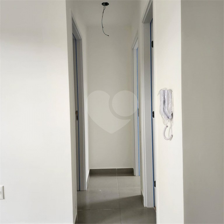 Casa à venda com 2 quartos, sendo 1 suíte, no condomínio Residencial Sanches, São Paulo - SP