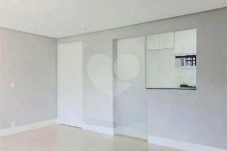 Apartamento à venda com 3 quartos, sendo 1 suíte,  em Cidade São Francisco, São Paulo, SP