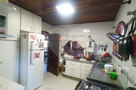 Casa à venda com 4 quartos, sendo 2 suítes,  no condomínio Vinhas da Vista Alegre - Lado Café, Vinhedo - SP