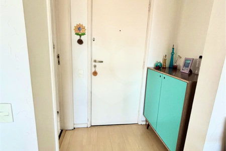Apartamento à venda com 3 quartos, sendo 1 suíte,  em Indianópolis, São Paulo, SP