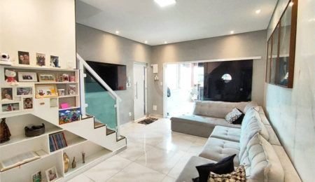 Casa à venda com 3 quartos em Vila Lavínia, Mogi das Cruzes, SP