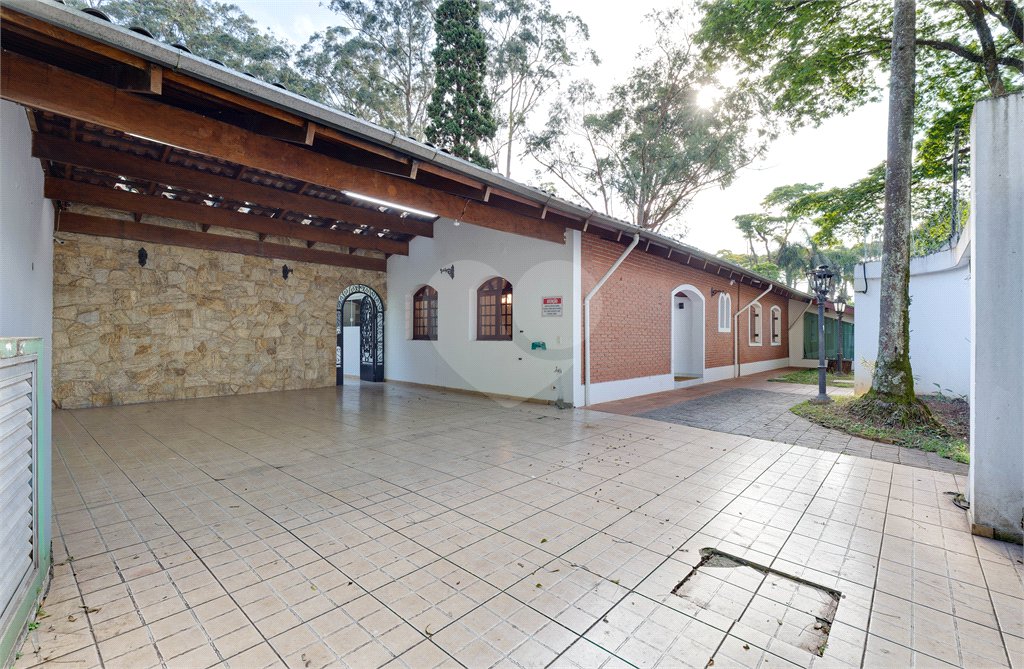 Casa Térrea à venda com 5 quartos, sendo 2 suítes, em Alto da Boa Vista, São Paulo, SP