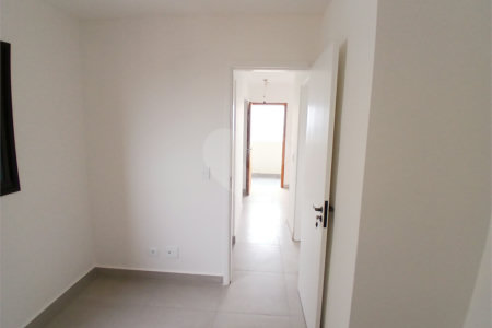 Apartamento à venda com 2 quartos em Vila dos Remédios, São Paulo, SP