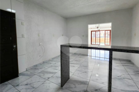 Sobrado à venda com 3 quartos, sendo 1 suíte, em Nova Petrópolis, São Bernardo do Campo, SP