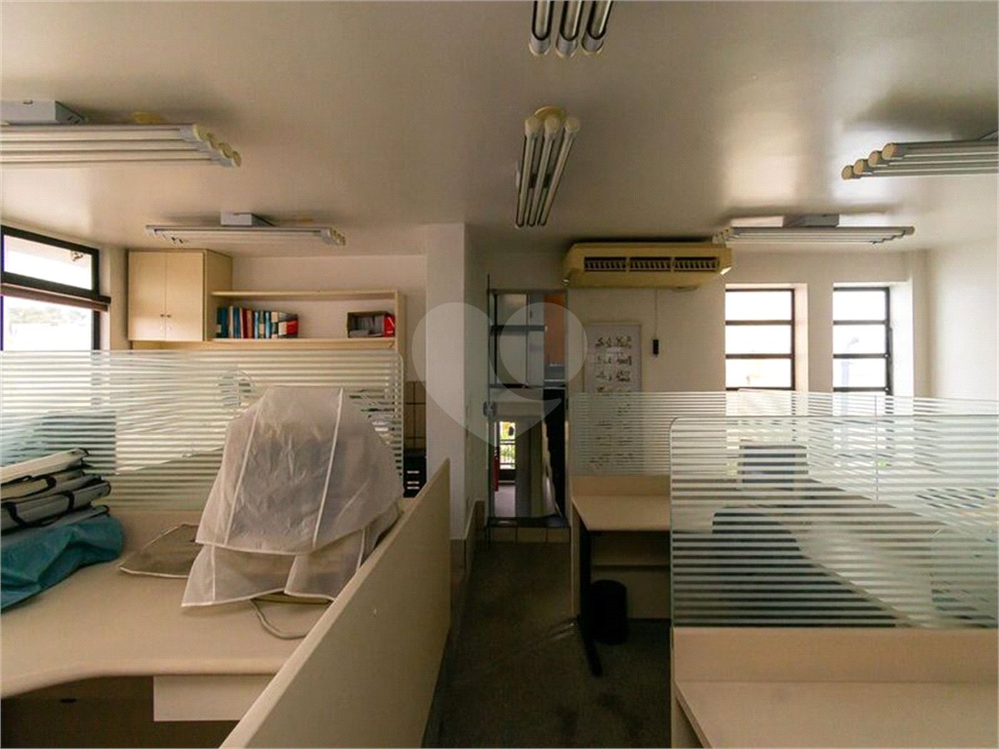 Casa à venda com 8 quartos, sendo 2 suítes, em Indianópolis, São Paulo, SP