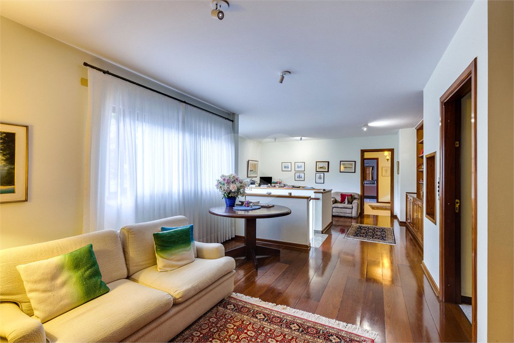 Casa à venda com 4 suítes em Alto da Boa Vista, São Paulo, SP
