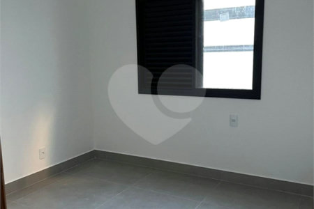 Casa à venda com 3 quartos, sendo 1 suíte, no condomínio Portal dos Sabiás, Itu - SP