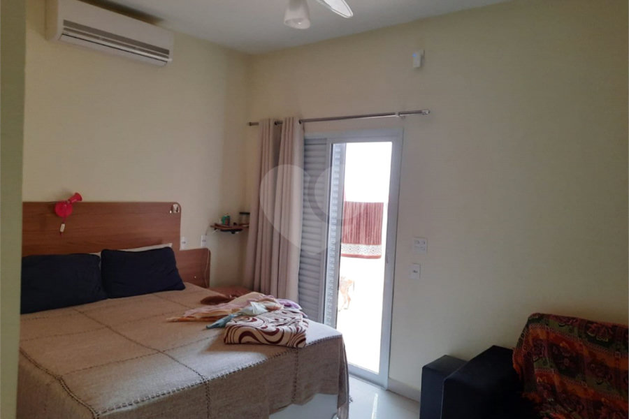 Casa à venda com 4 quartos, sendo 2 suítes, no condomínio Parque das Garças, Atibaia - SP