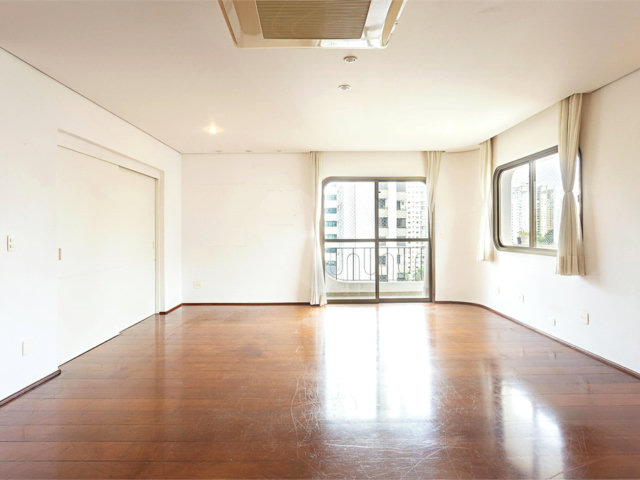 Apartamento à venda com 4 suítes em Campo Belo, São Paulo, SP
