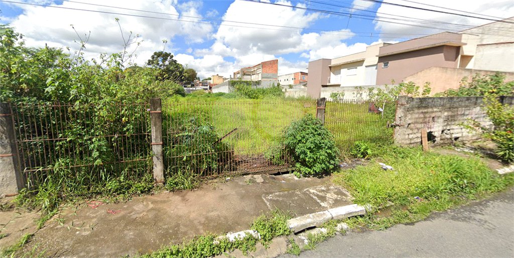 Terreno à venda em Parque Santa Rosa, Suzano, SP
