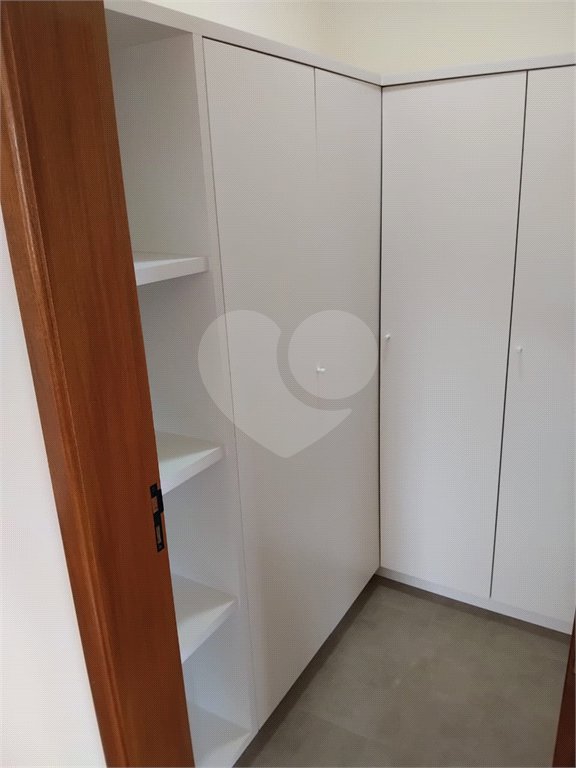 Casa à venda com 3 quartos, sendo 1 suíte,  em Loteamento Jardim Solares, Atibaia, SP