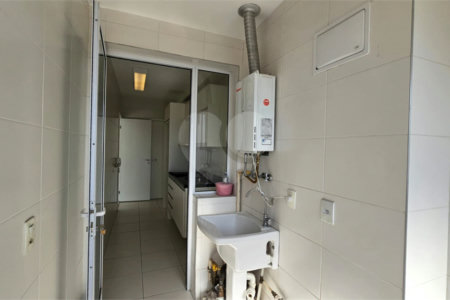 Apartamento à venda ou para alugar com 3 quartos, sendo 2 suítes, em Vila Anastácio, São Paulo, SP
