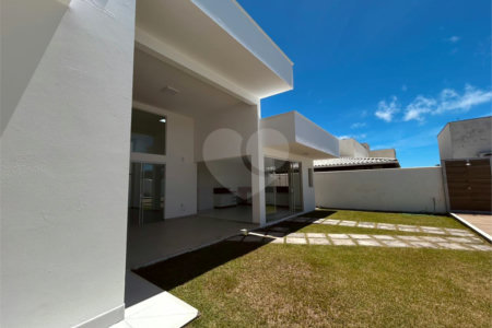 Casa à venda com 3 suítes, em Orla Norte, Porto Seguro, BA